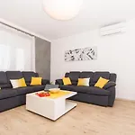 Family-friendly With Swimming Pool - 20379 Apartmán *