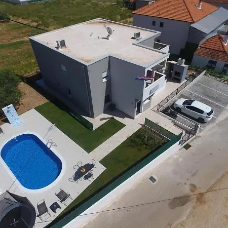Family-friendly With Swimming Pool - 20379 Appartement Trogir