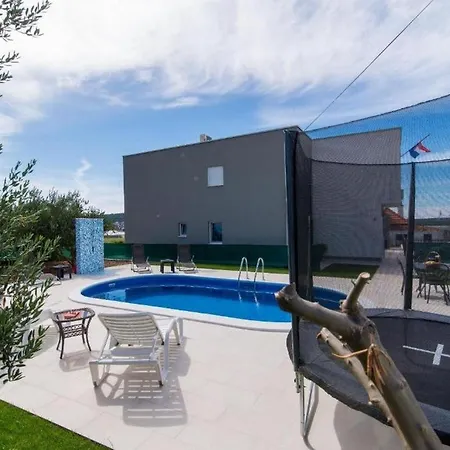 Family-friendly With Swimming Pool - 20379 تروغير